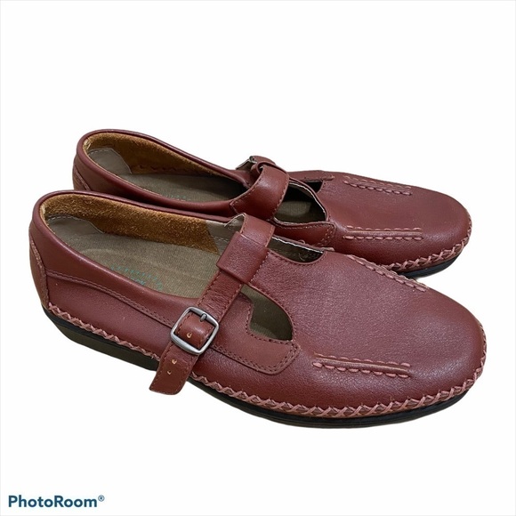 Propet Leather Red Mary Jane Loafers Sz 8.5 Women - Picture 1 of 8
